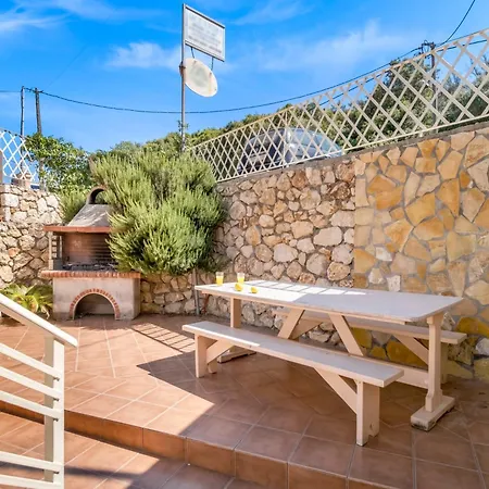 Oceanida Aelia Appartement *